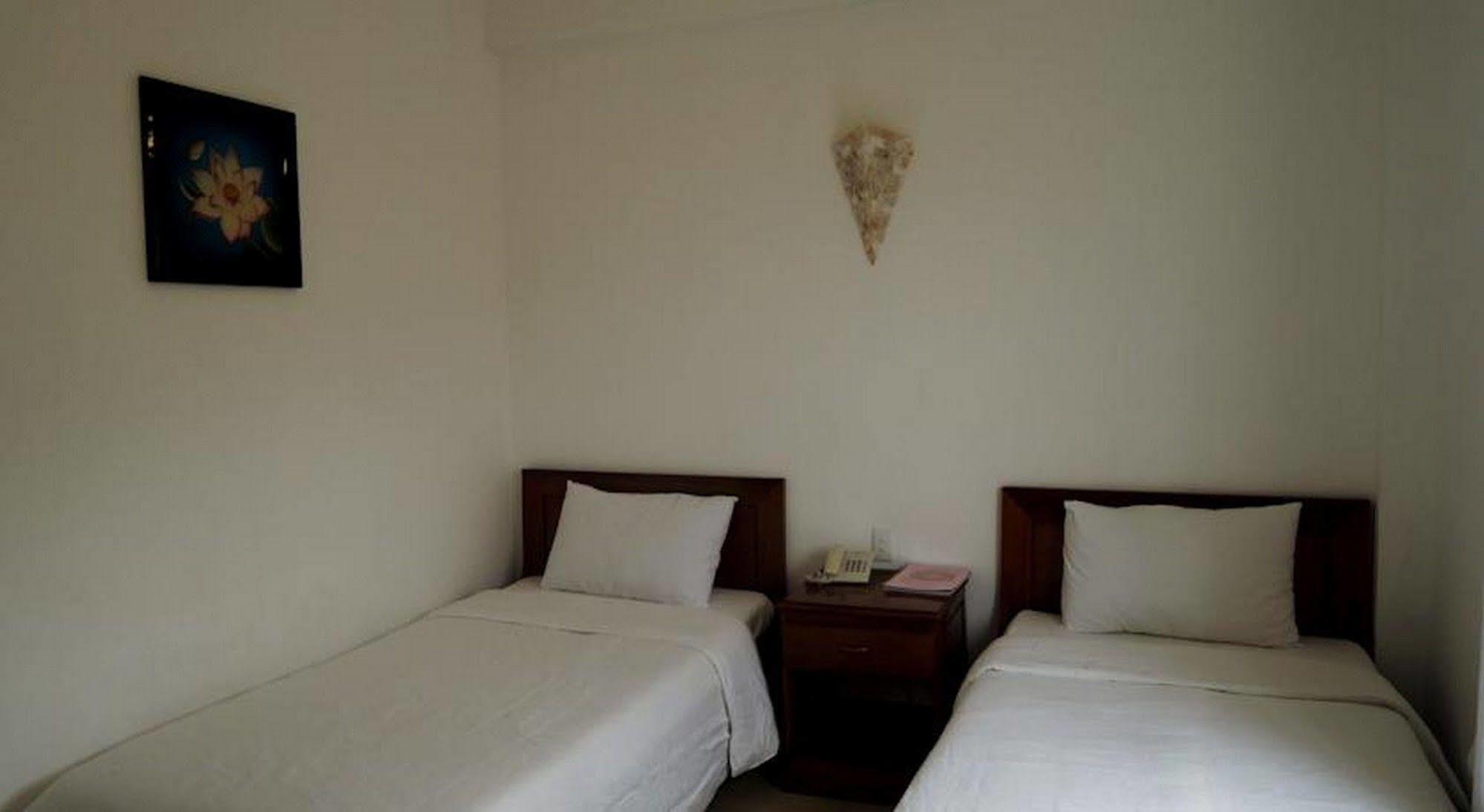 Hotel Golden Lotus Hue Exterior foto
